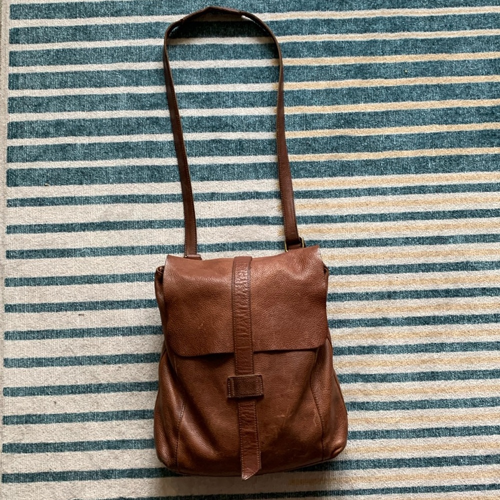 Duluth Trading Co Lifetime Leather Convertible Backpack